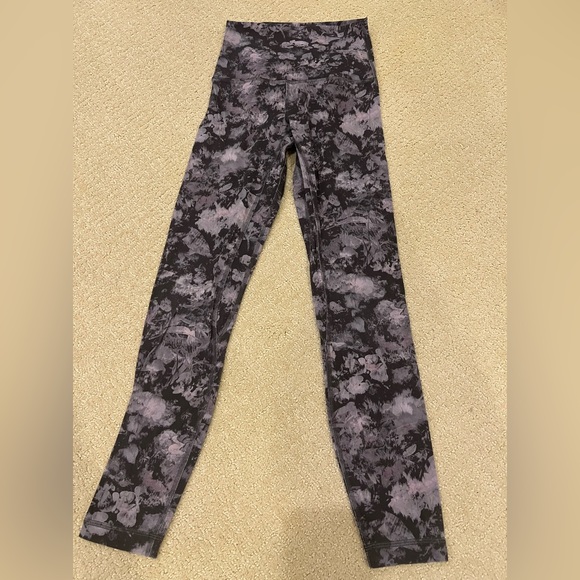LULULEMON SIZE 2 LEGGINGS - Picture 1 of 4